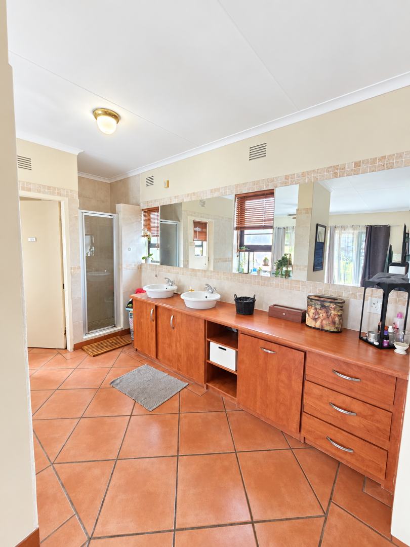 4 Bedroom Property for Sale in Wilkoppies North West